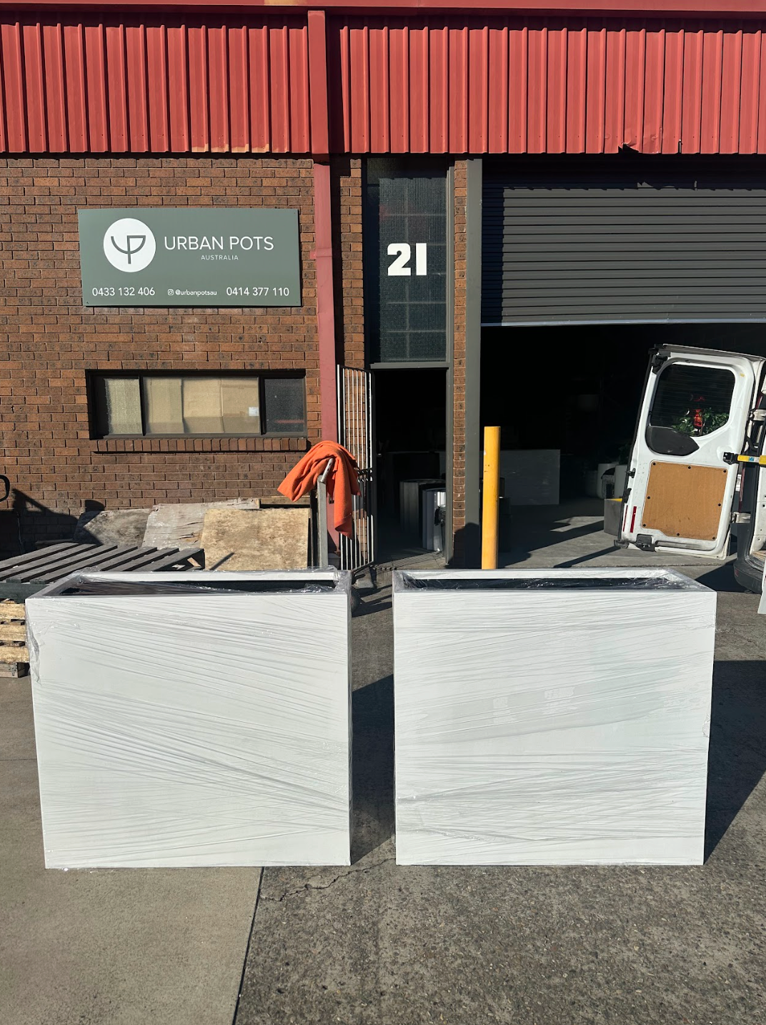 Partner with our expert team for premium commercial planters